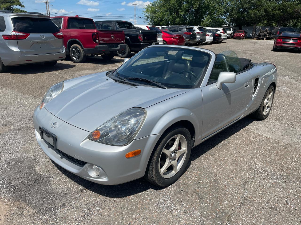 toyota mr2 spyder 2004 JTDFR320640069702 image toyota mr2 spyder 2004 JTDFR320640069702 image